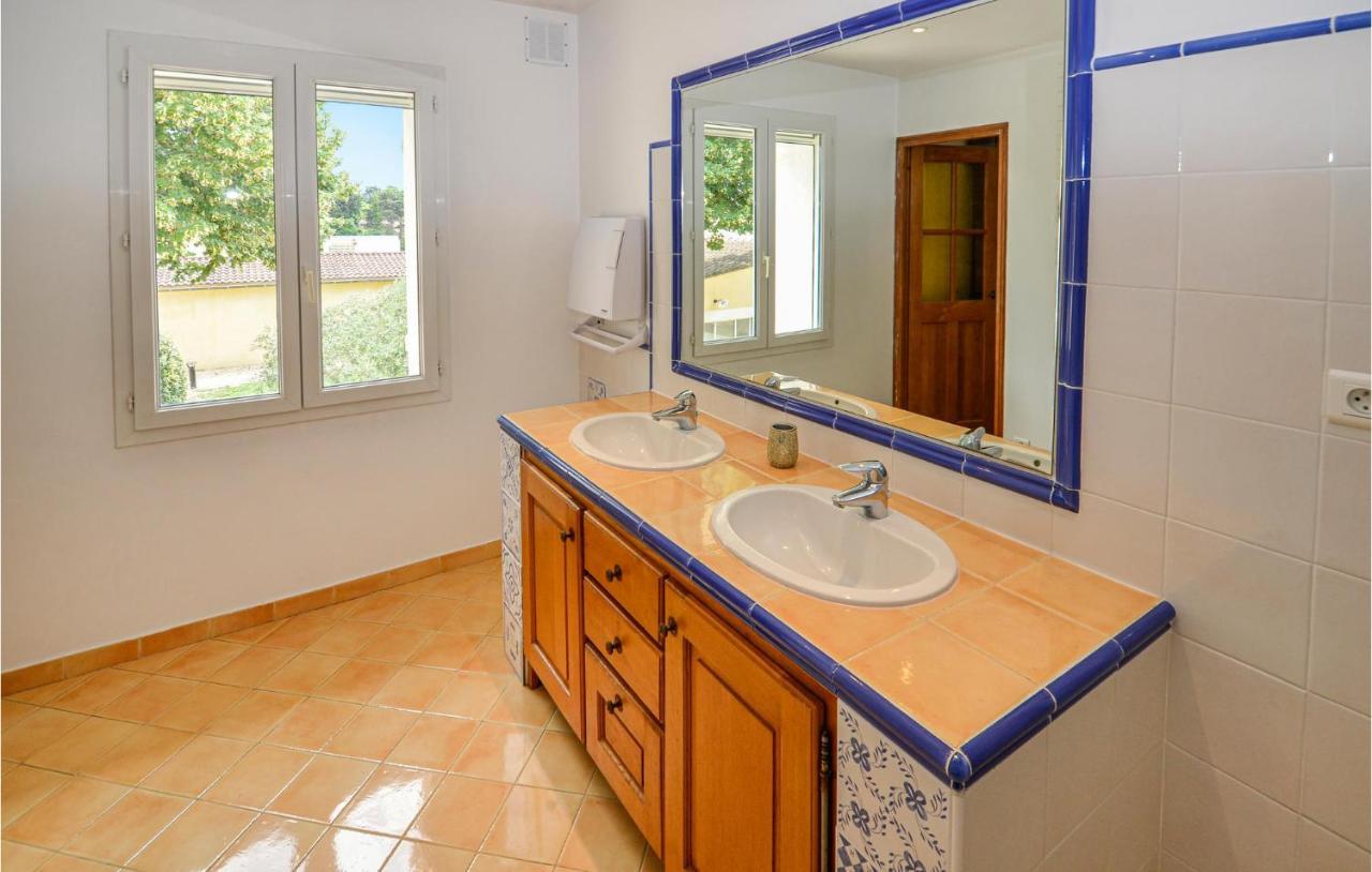 3 Bedroom Awesome Home In Chateuneuf De Gadagne Châteauneuf-de-Gadagne Zewnętrze zdjęcie