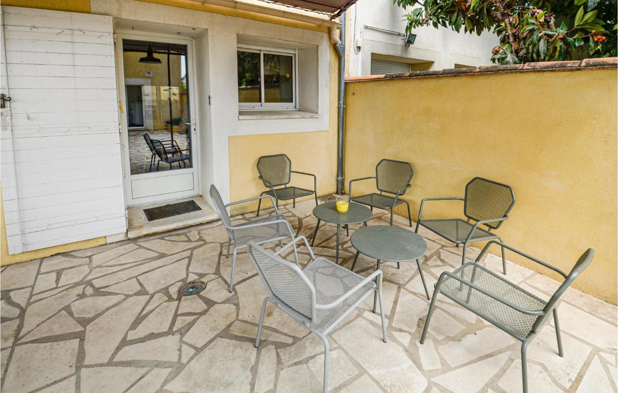 3 Bedroom Awesome Home In Chateuneuf De Gadagne Châteauneuf-de-Gadagne Zewnętrze zdjęcie