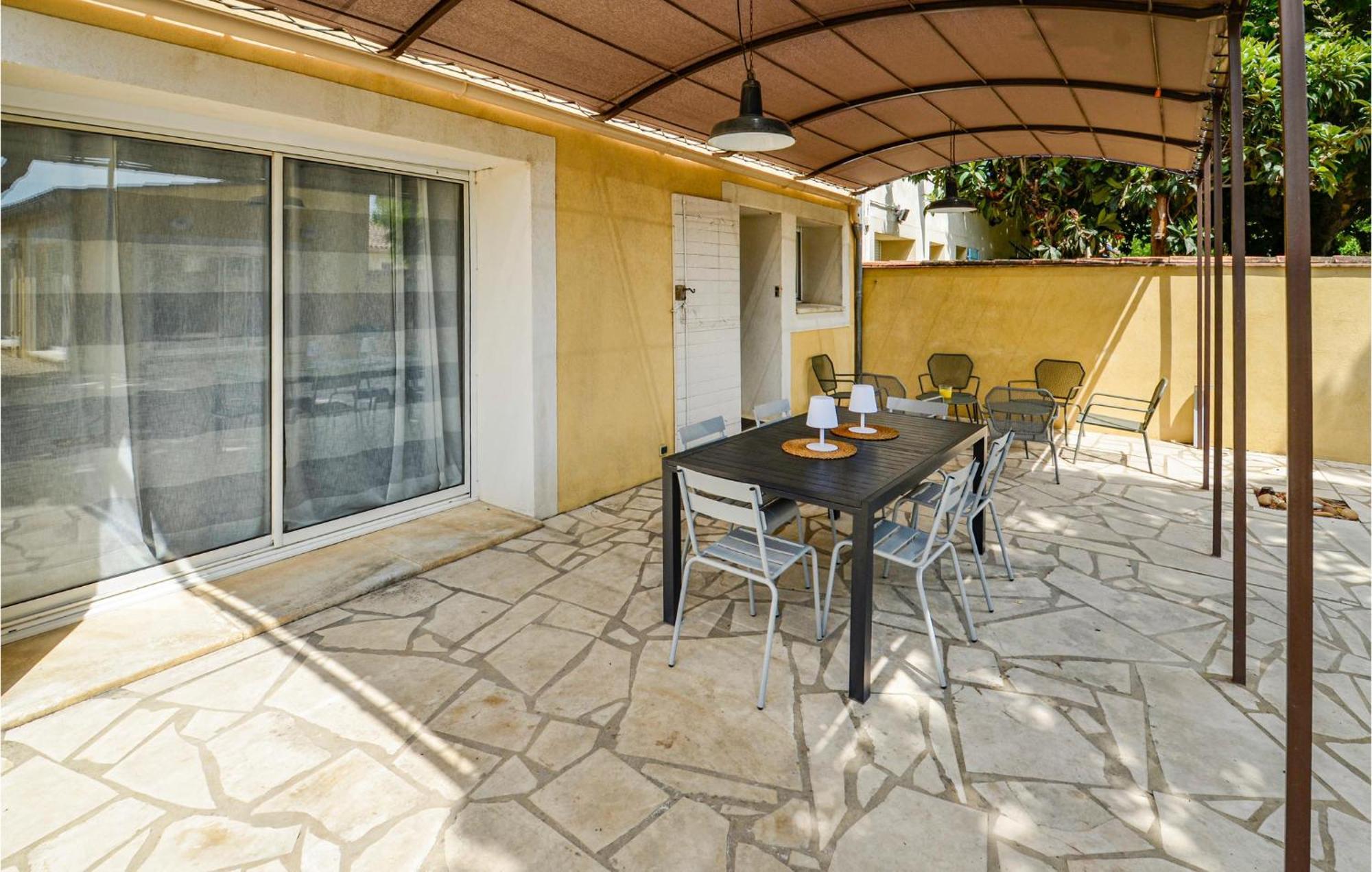 3 Bedroom Awesome Home In Chateuneuf De Gadagne Châteauneuf-de-Gadagne Zewnętrze zdjęcie